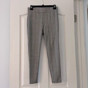 NWT Ann Taylor Loft Grey Petite Plaid & herringbone Leggings. Women's size - SP